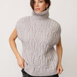 32222 RowCC Oversize Cable Knit Vest - Grey Melange