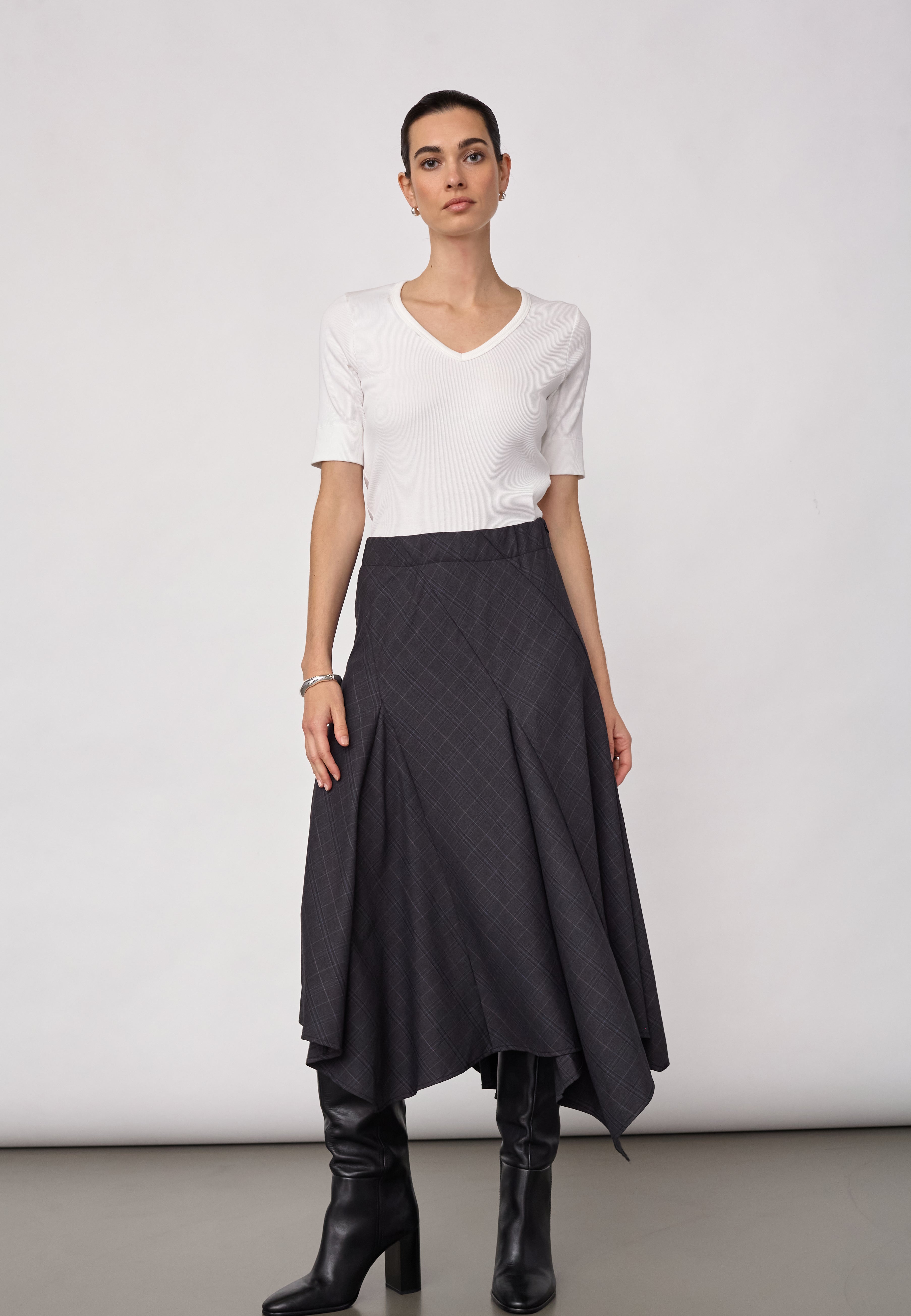 EloraCC Check Asym Skirt - Dark Grey - Co'couture