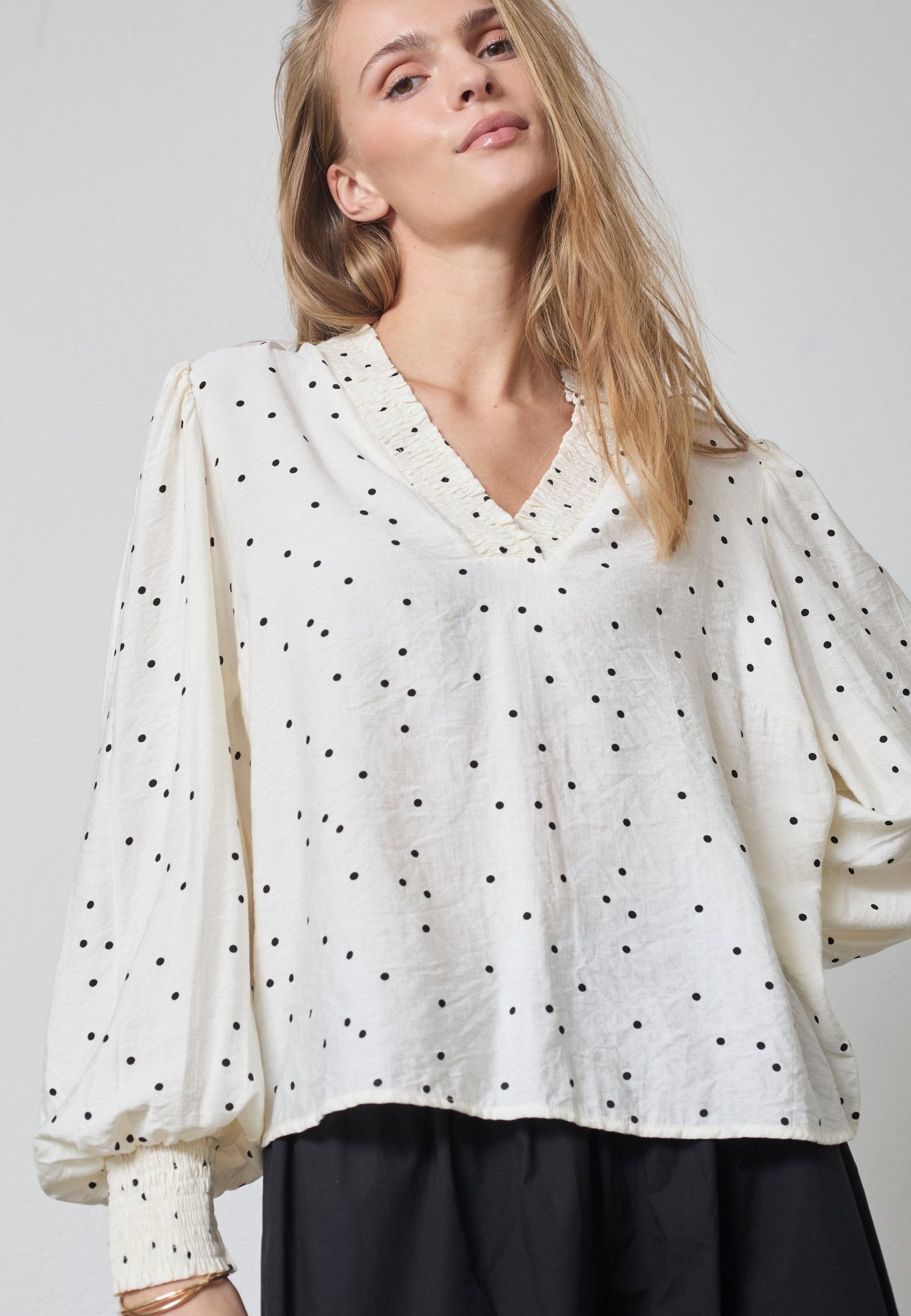 DiemCC Dot V - Blouse - OffWhite - Black - Co'couture