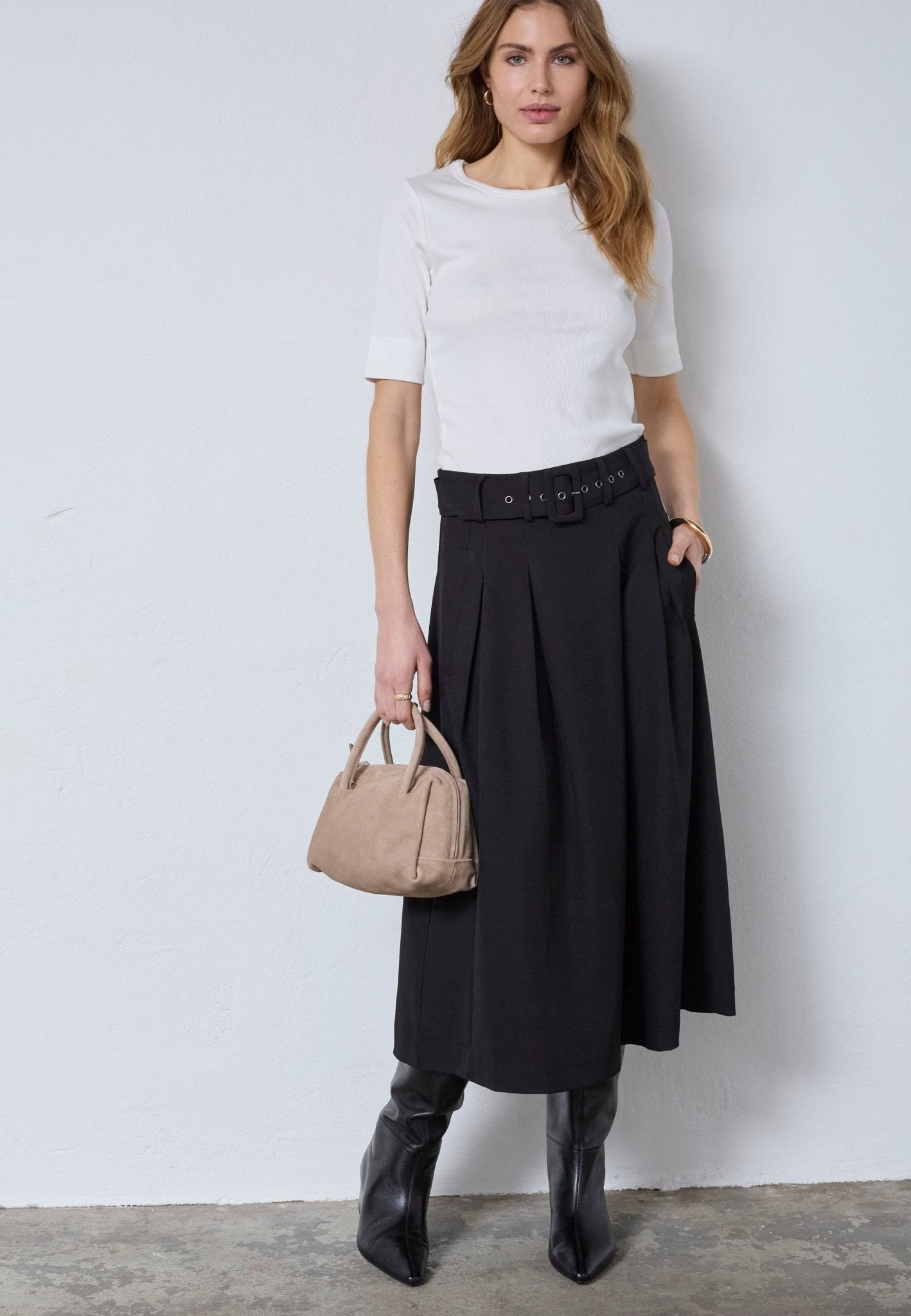 LunaCC Belt Midi Pleat Skirt - Black - Co'couture