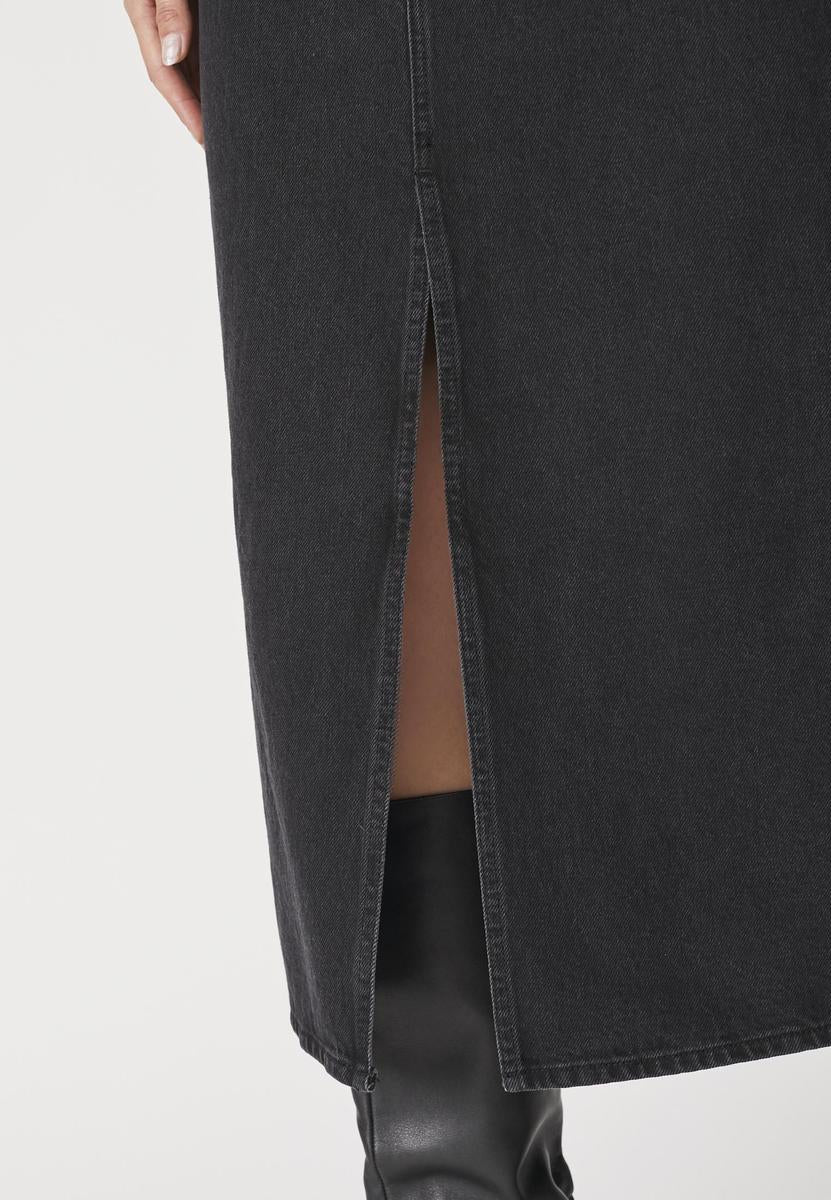 VikaCC Slit Denim Skirt - Black - Co'couture